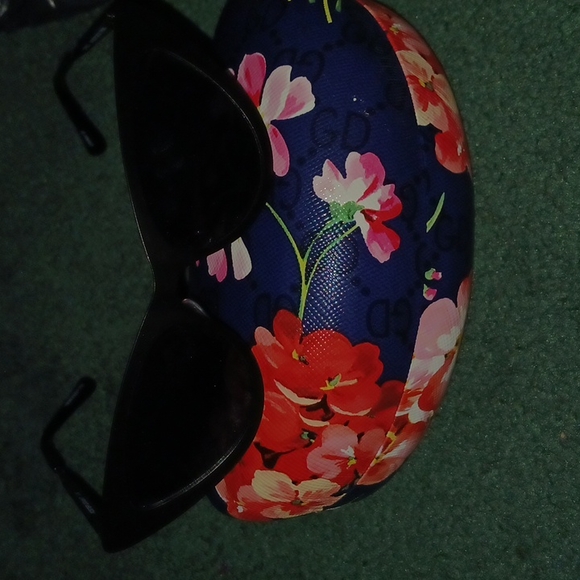 Accessories - Vintage style sunglasses